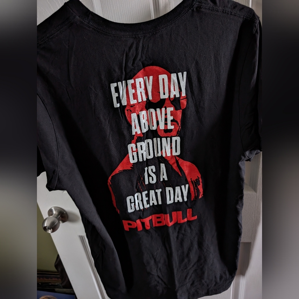 Pitbull Concert Merch